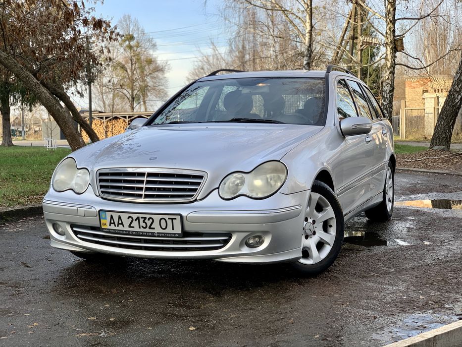 Mercedes-Benz C-класс 2006 рік 2.2 дизель Автомат