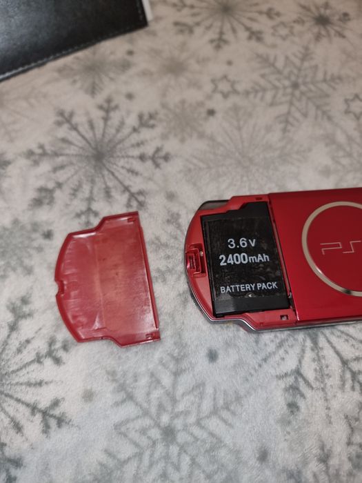 Japońskie PSP 3000 Radiant Red 256 gier czerwona