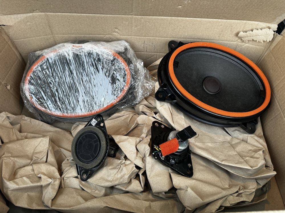Динаміки штатні Subaru Outback b16 2024 року Harman Kardon
