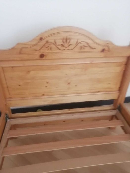 Дерев'яне ліжко б/у