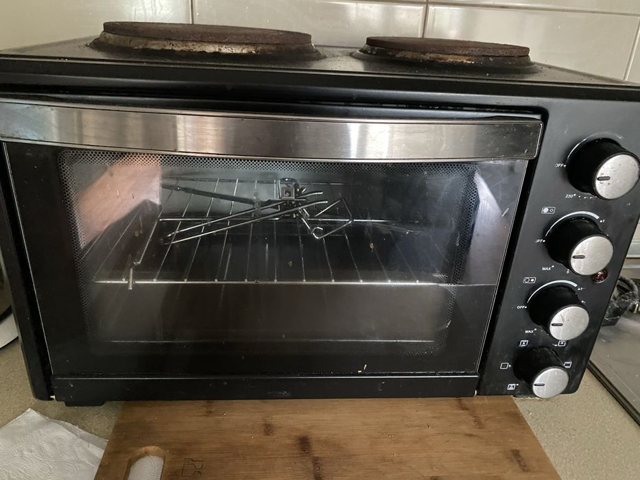 Kuchenka elektryczna z piekarnikiem First Austria