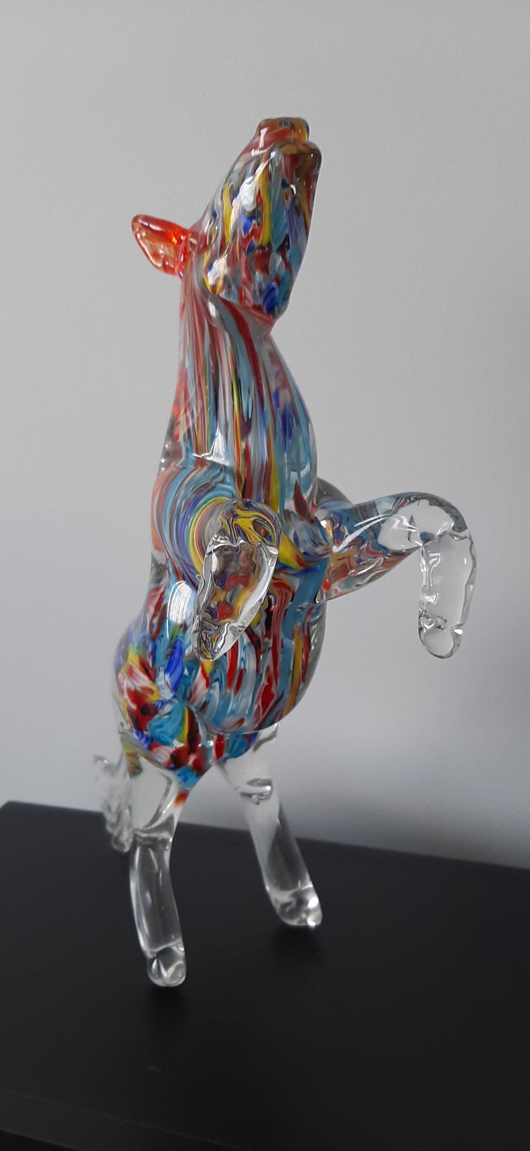 Figurka murano konik