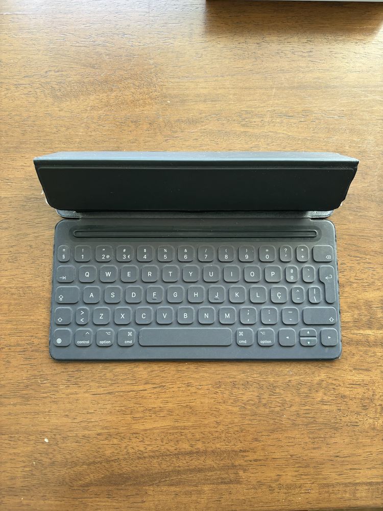 Apple Smart Keyboard