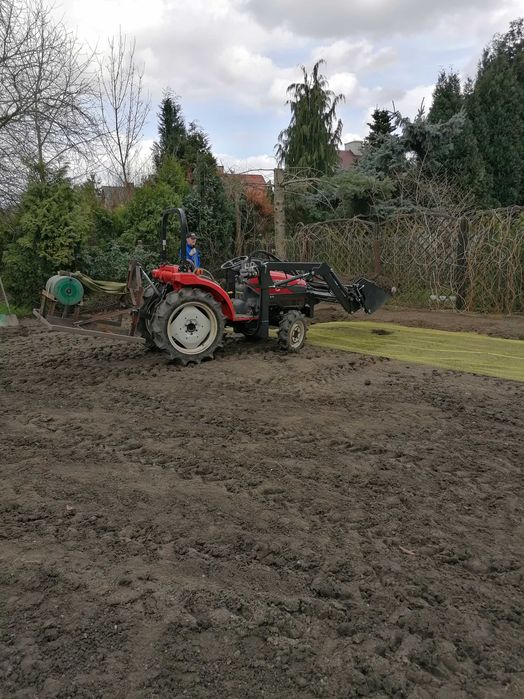 usługi ogrodnicze aeracji wertykulacji piaskowania zakładanie trawnika