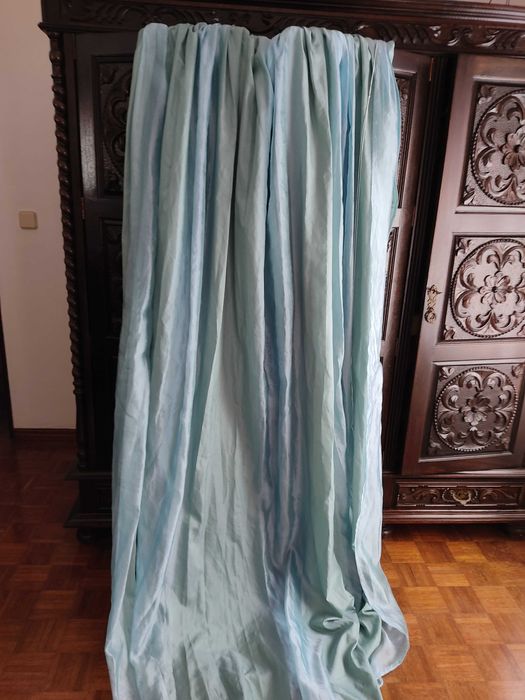 Par de Cortinados