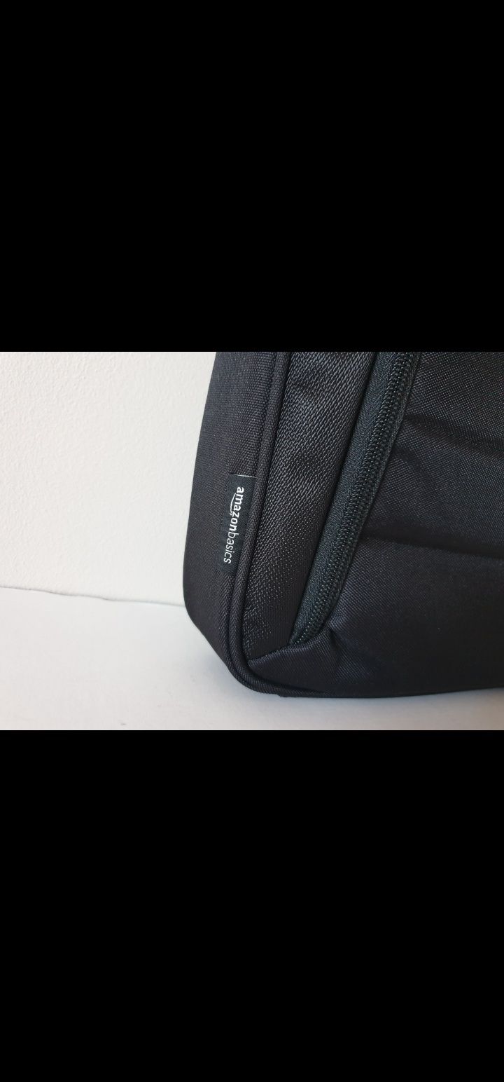 Torba na laptopa 15.6  Amazon Basics