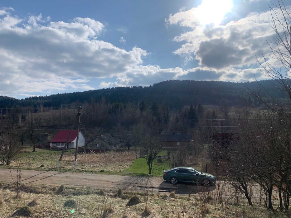 Продається будинок і земельна ділянка в селі Велика Сушиця