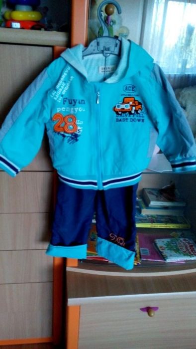 Продам демисезонный костюм, куртку, комплект