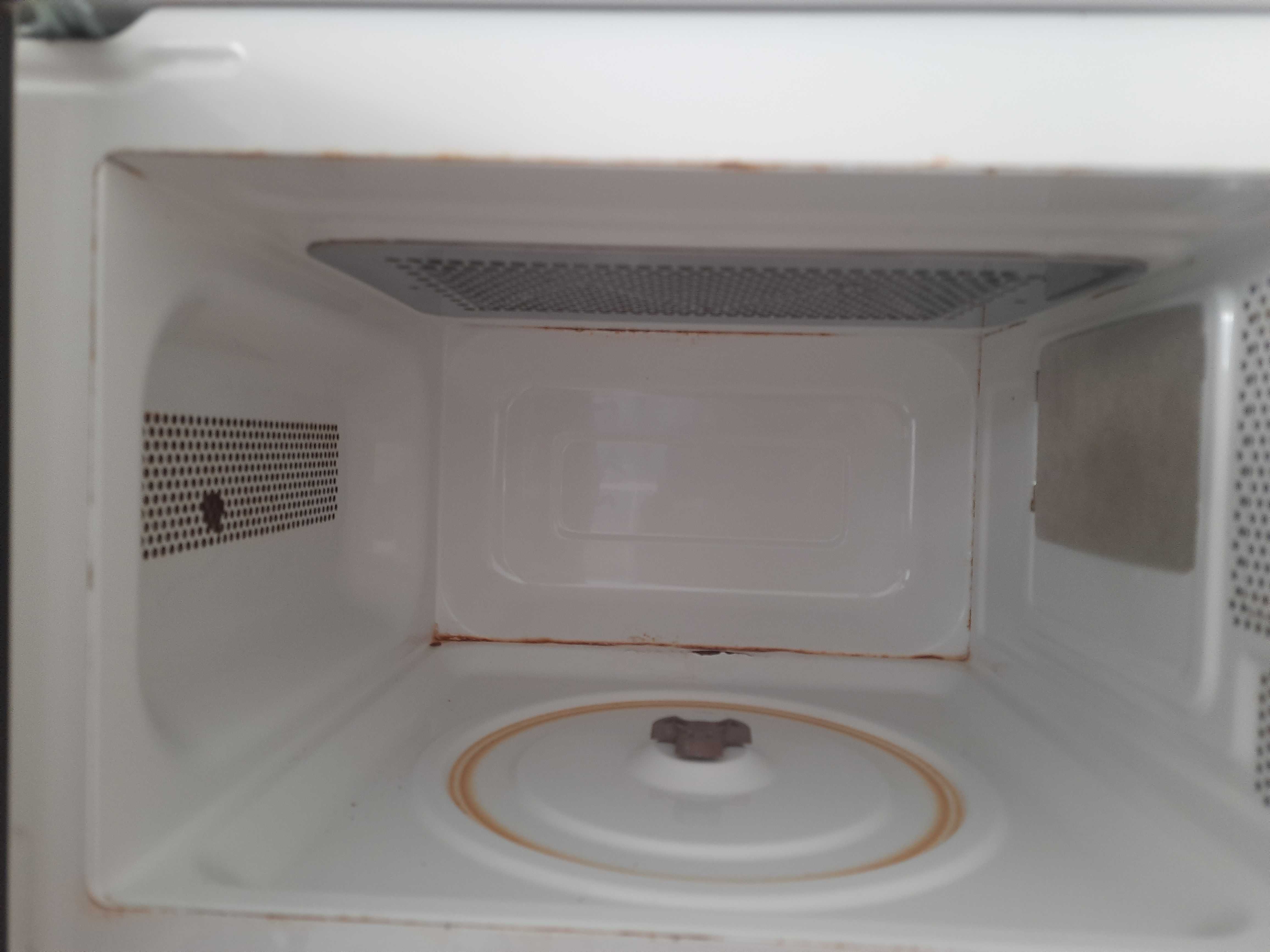 Forno de Microondas Kunft