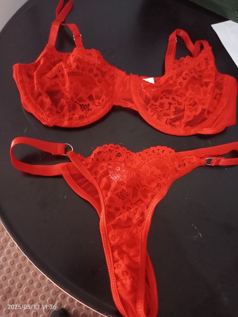 Lote de 18 Conjuntos de Lingerie NOVA
