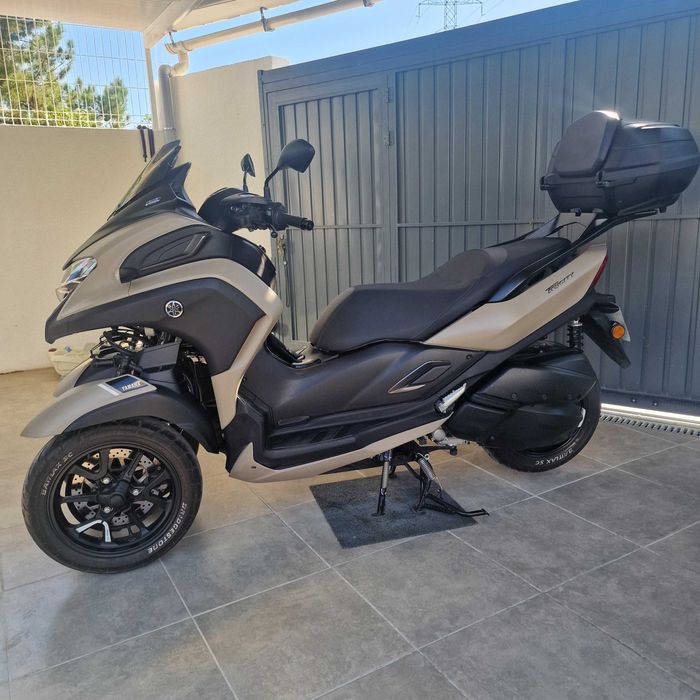 Vendo yamaha tricity 300 com garantia de fabrica até Janeiro 2027