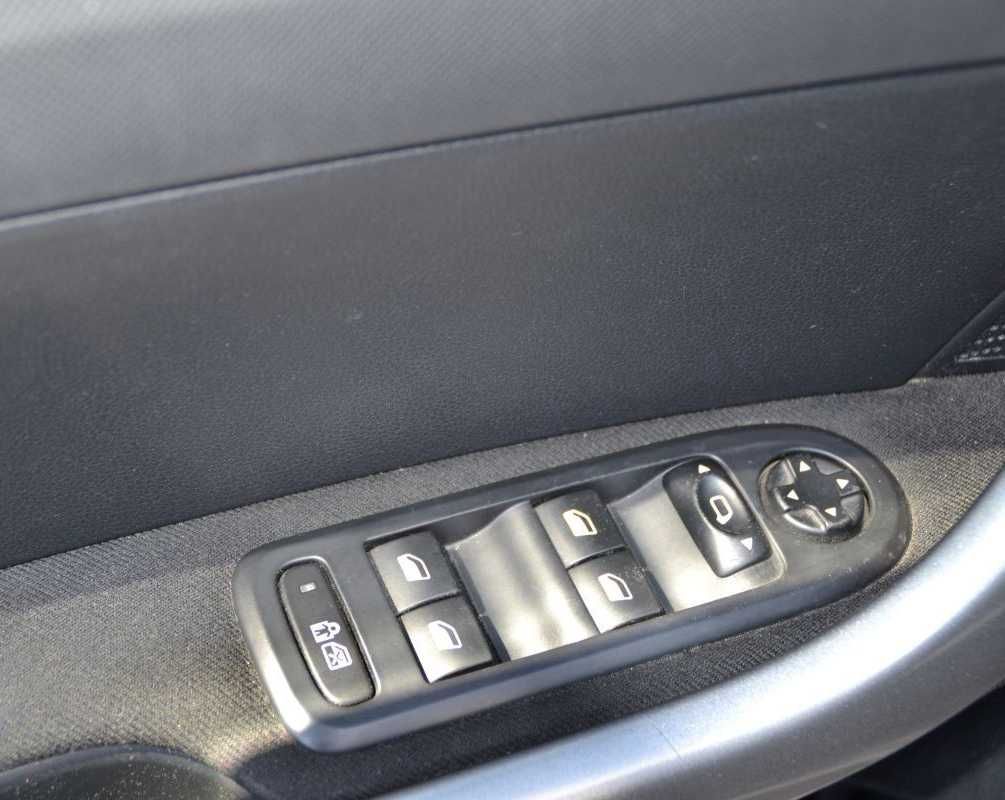 Peugeot 308 1.6 HDI / Klima / 2008 / Zarejestrowany w PL