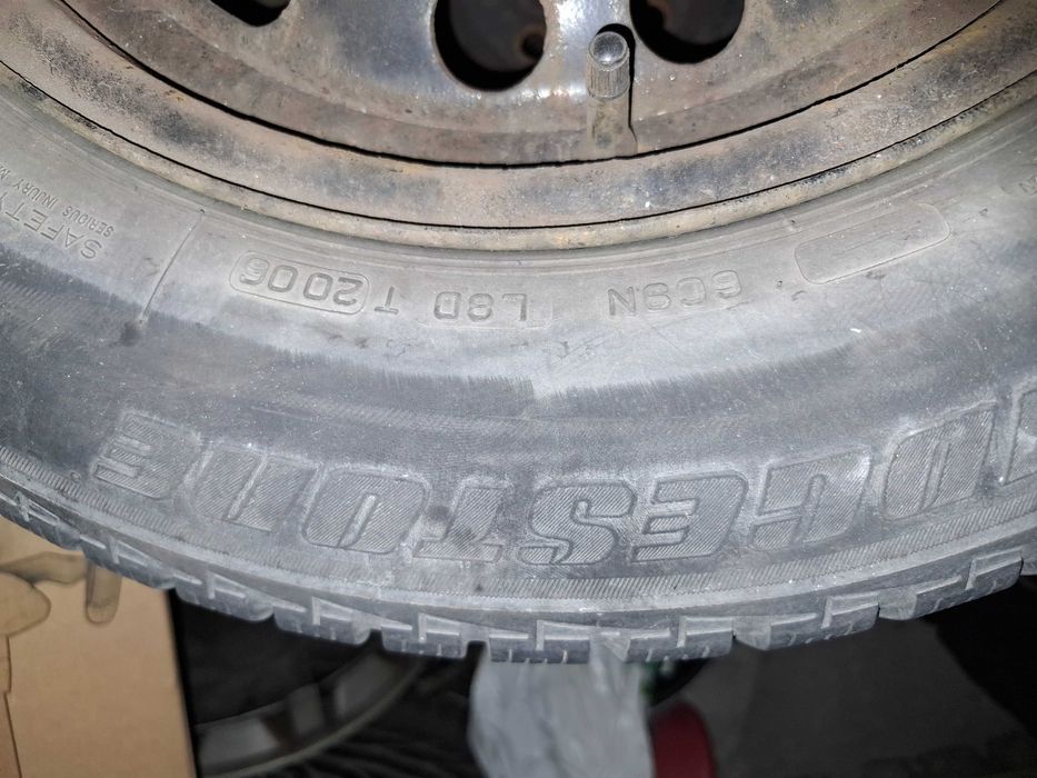 Felgi z oponami zimowymi 195/65 R15