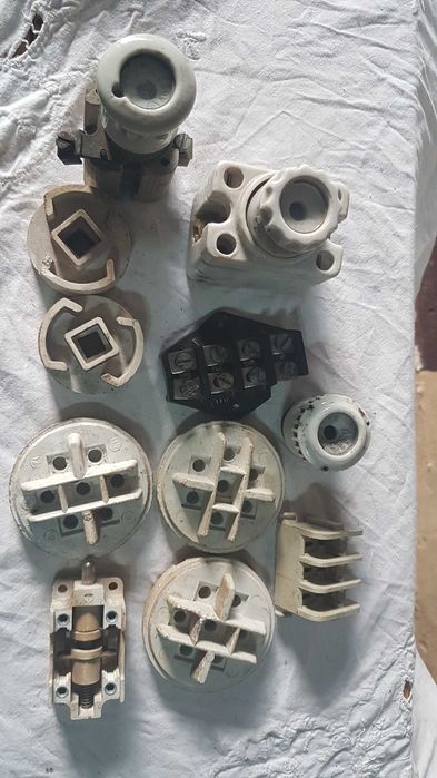 stare korki ceramiczne i urządzenia elektryczne prl vintage