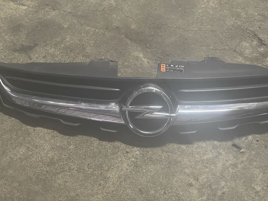 Grelha opel karls