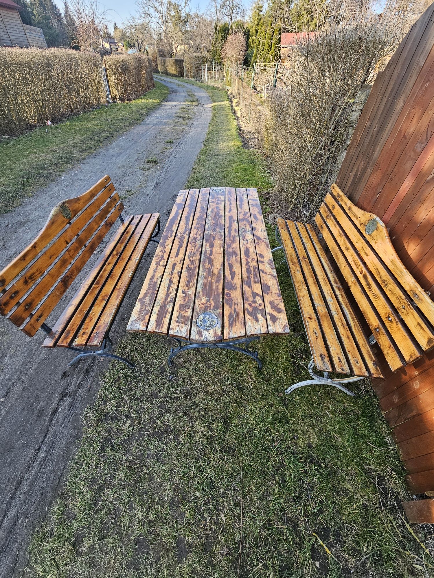 Stół ogrodowy z 2 ławami