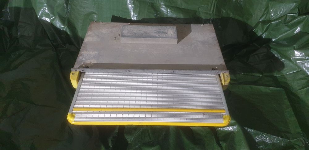 Stopień elektryczny do kampera busa 12 volt.