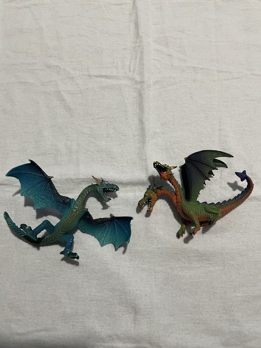 Conjunto de duas figuras de dragão Bubbyland