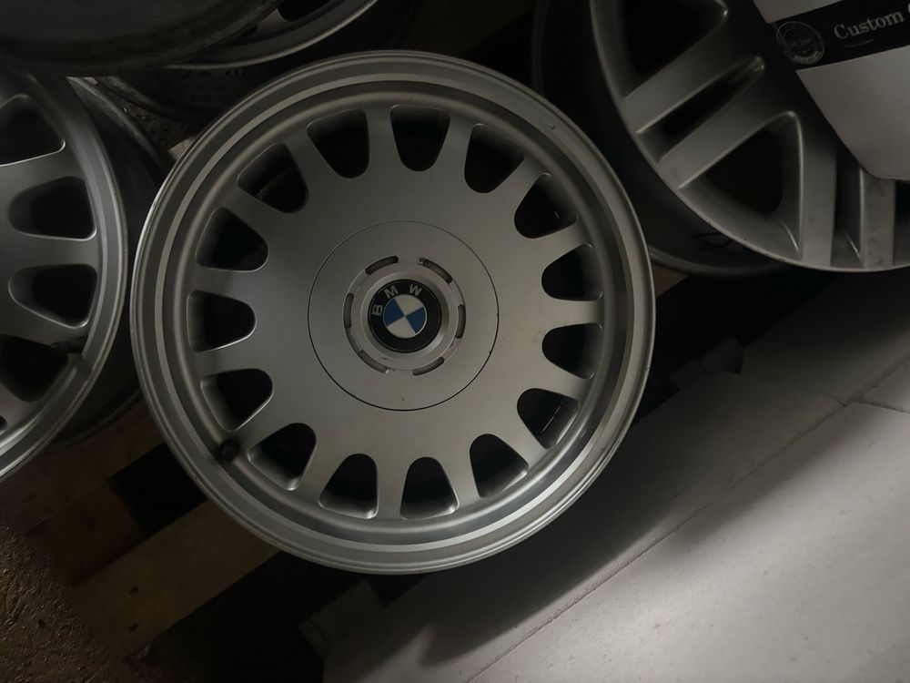 Styling 6 16” 8szt. BMW