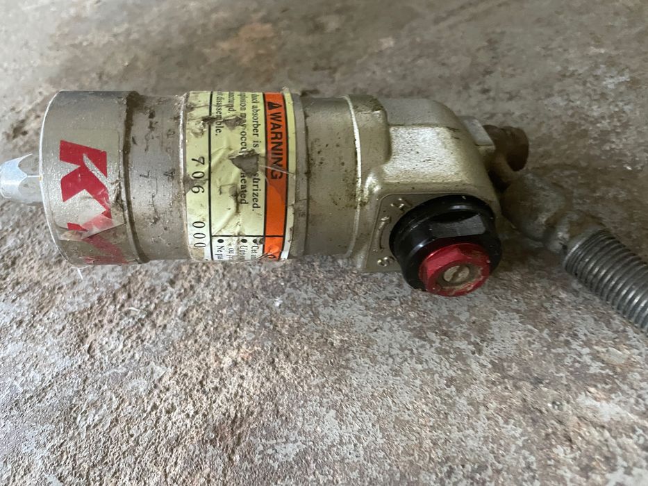 Amortyzatory tylne Can am Renegade Outlander KYB Kayaba nie Fox Elka