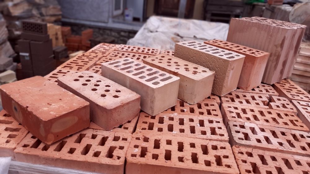 Цегла чорнова з доставкою