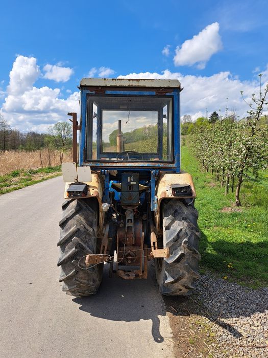 Ciągnik sadowniczy Ford 3055  5610