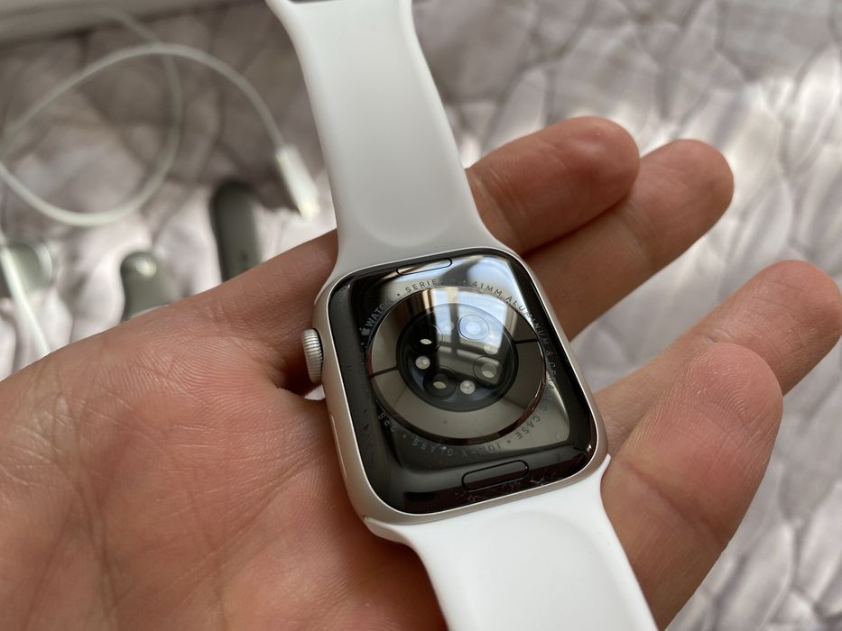 Продам apple watch 8 41mm як нові