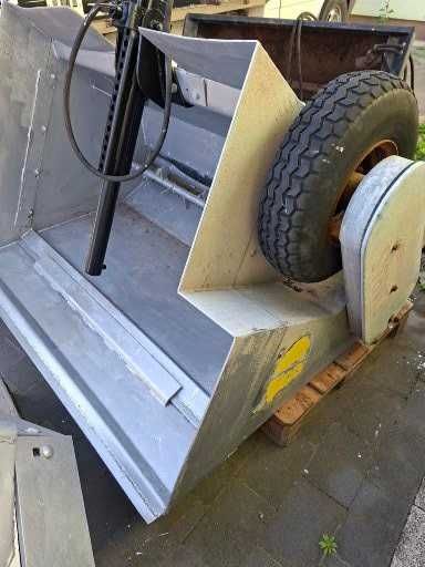 Okazja łyżka samozaładowcza piaskarka solarka posypywarka