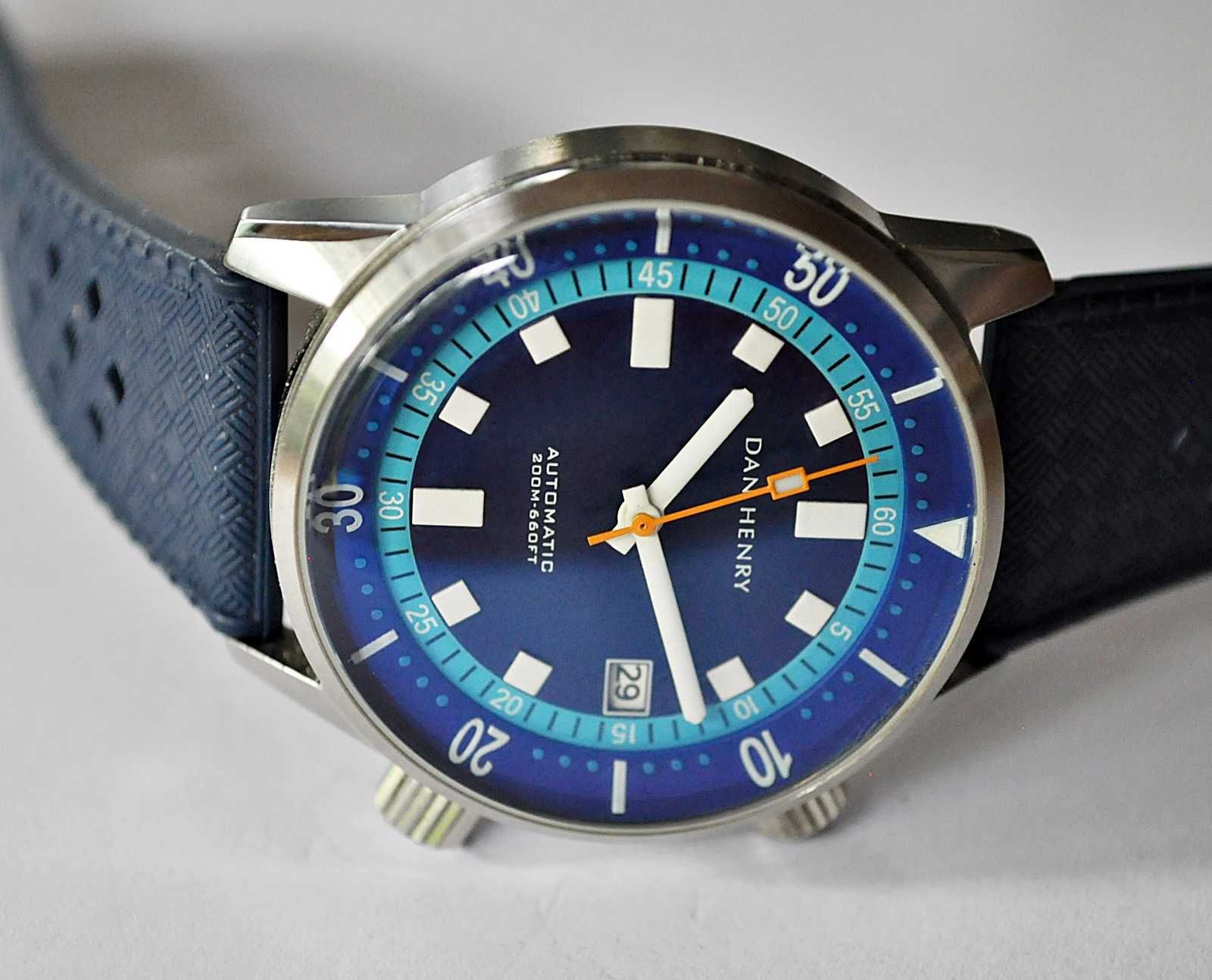 Piękny zegarek Dan Henry model 1970 ,Diver w automacie.