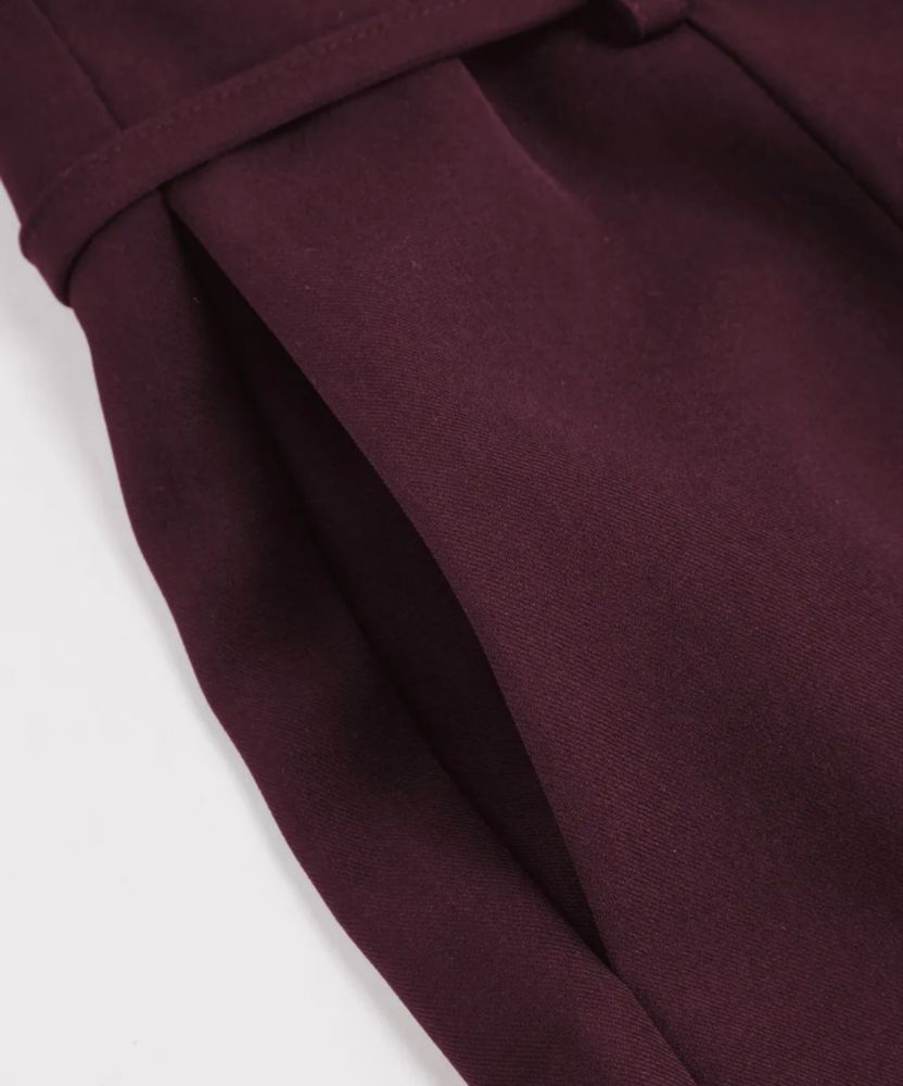 Calcas Burgundy