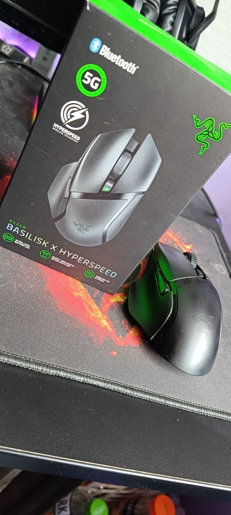 Sprzedam myszkę Razer basilisk x hyperspeed