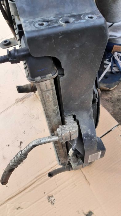 pas przedni Peugeot 407 2.0 hdi kompletny z chłodnicami