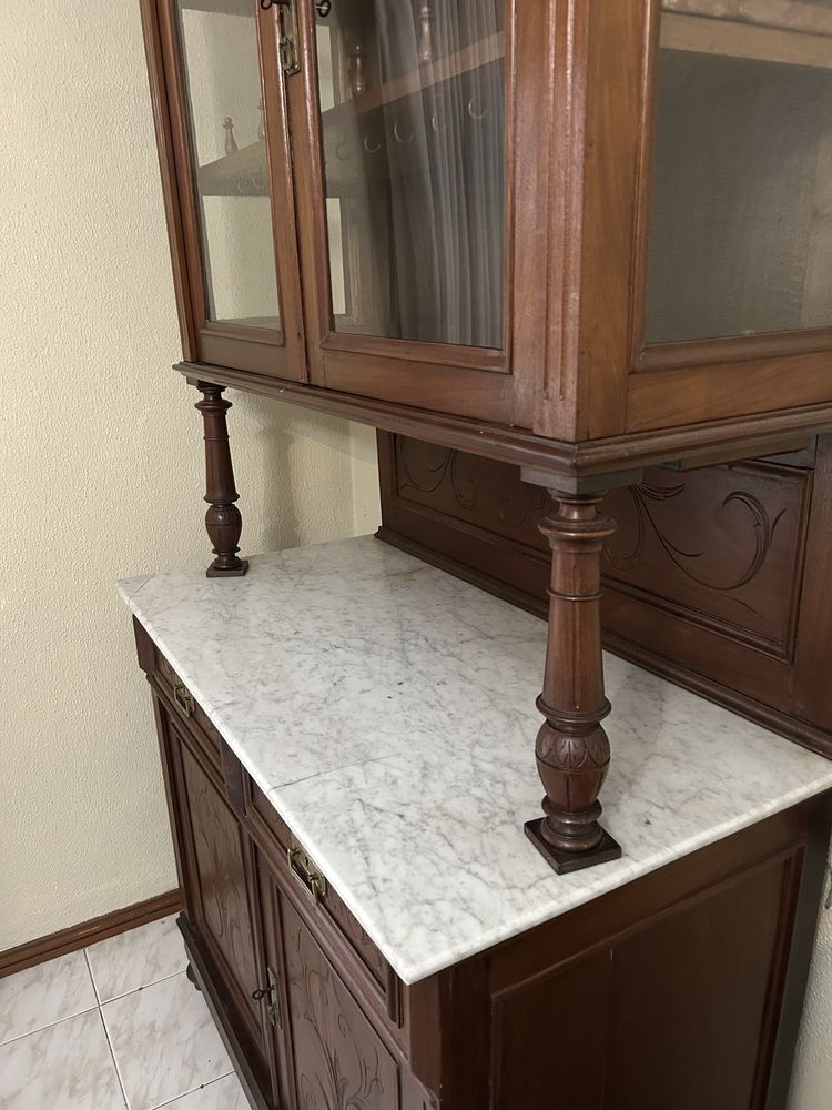 Louceiro/Cristaleira/Vitrine madeira maciça vintage (óptimo estado)