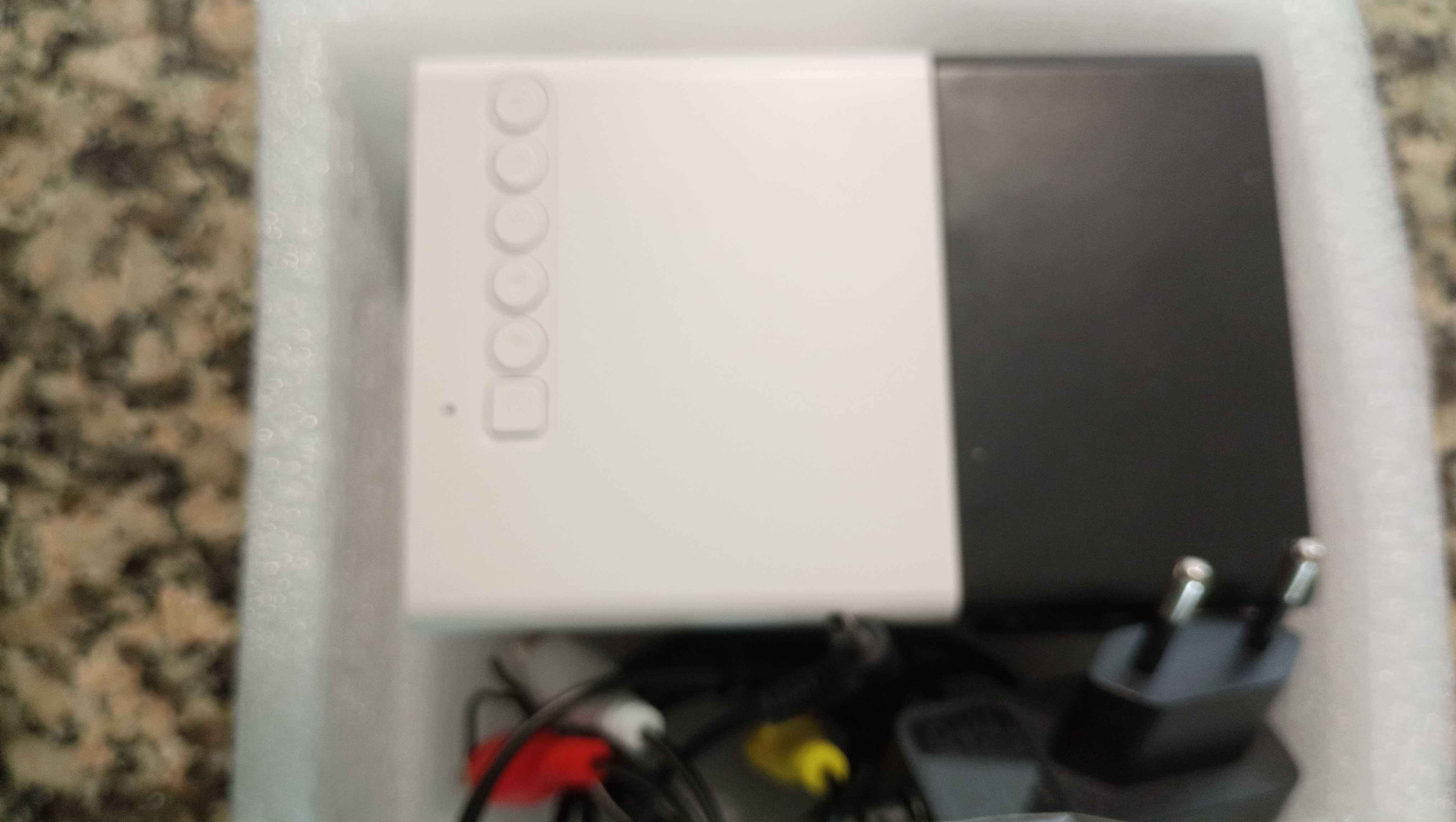 Mini projetor novo