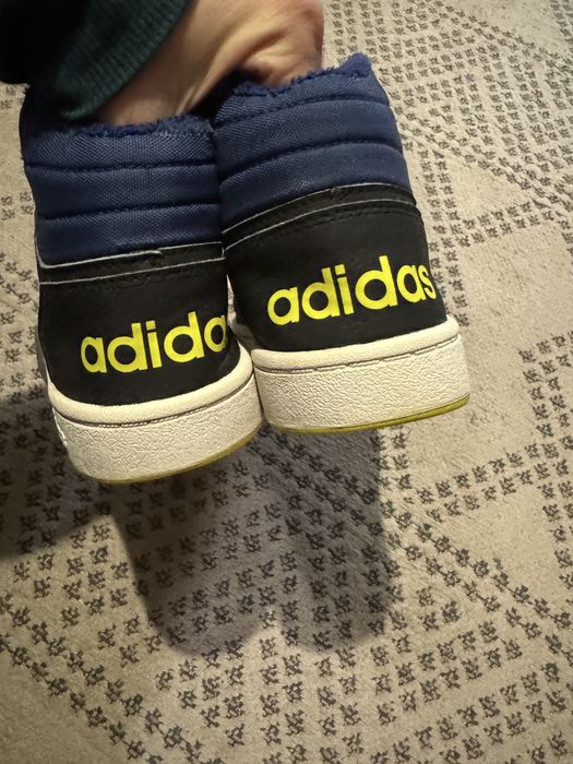 Демисезонные ботинки хайтопы высокие кроссовки adidas адидас