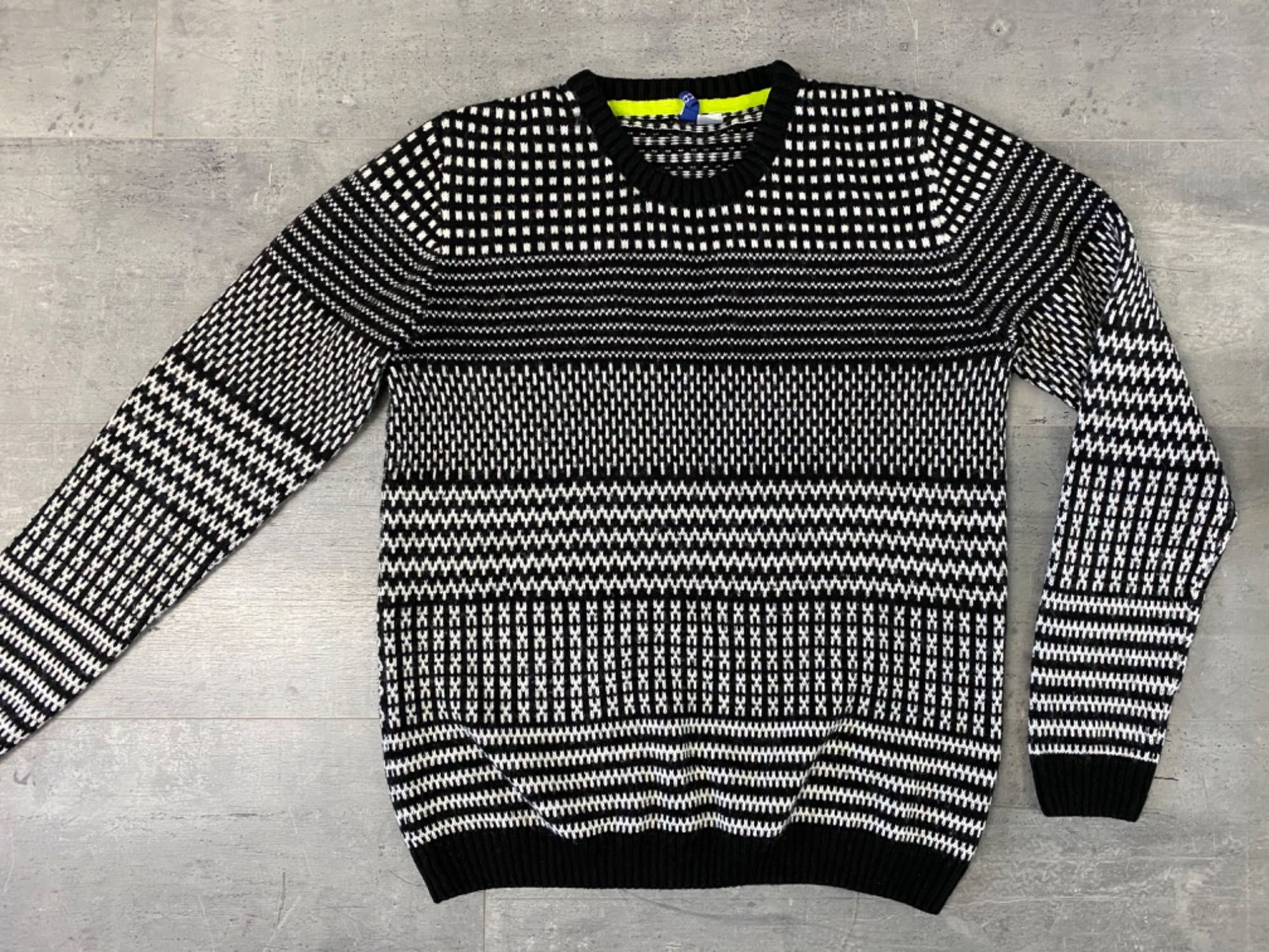 Czarno biały sweter we wzory H&M Divided  M-XL Wełna