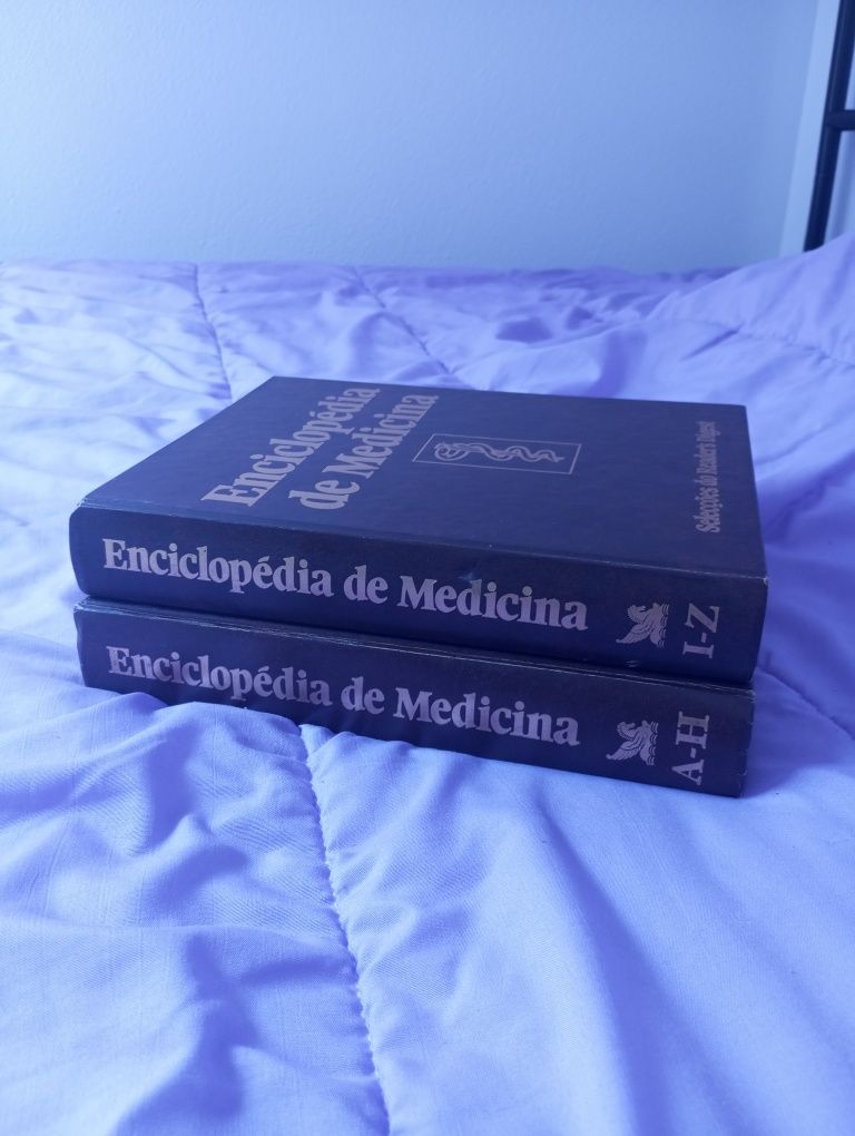2 volumes Enciclopédia de Medicina