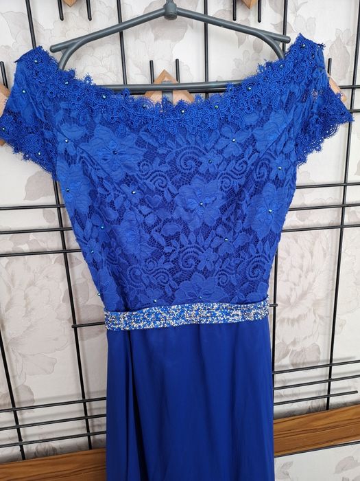 Вечірня сукня...