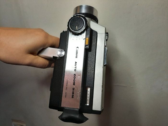 Camera de filmar Canon Auto Zoom 318mm