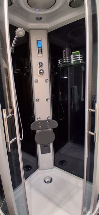 Duche Cabine com jacuzzi e música