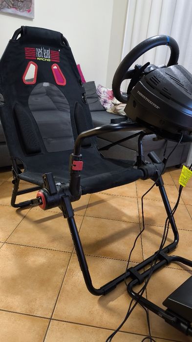 Volante Trustmaster T300 com banco GTline