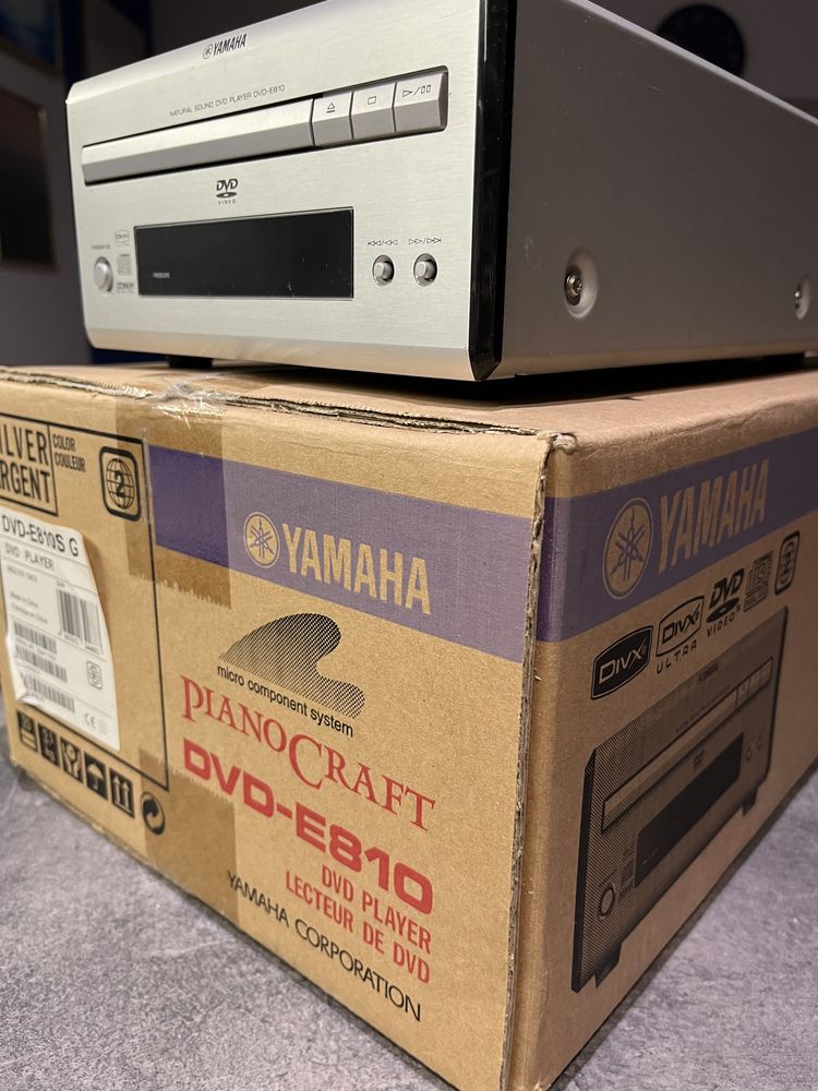 Yamaha DVD e810 - odtwarzacz sprawny w zestawie wraz z akcesoriami