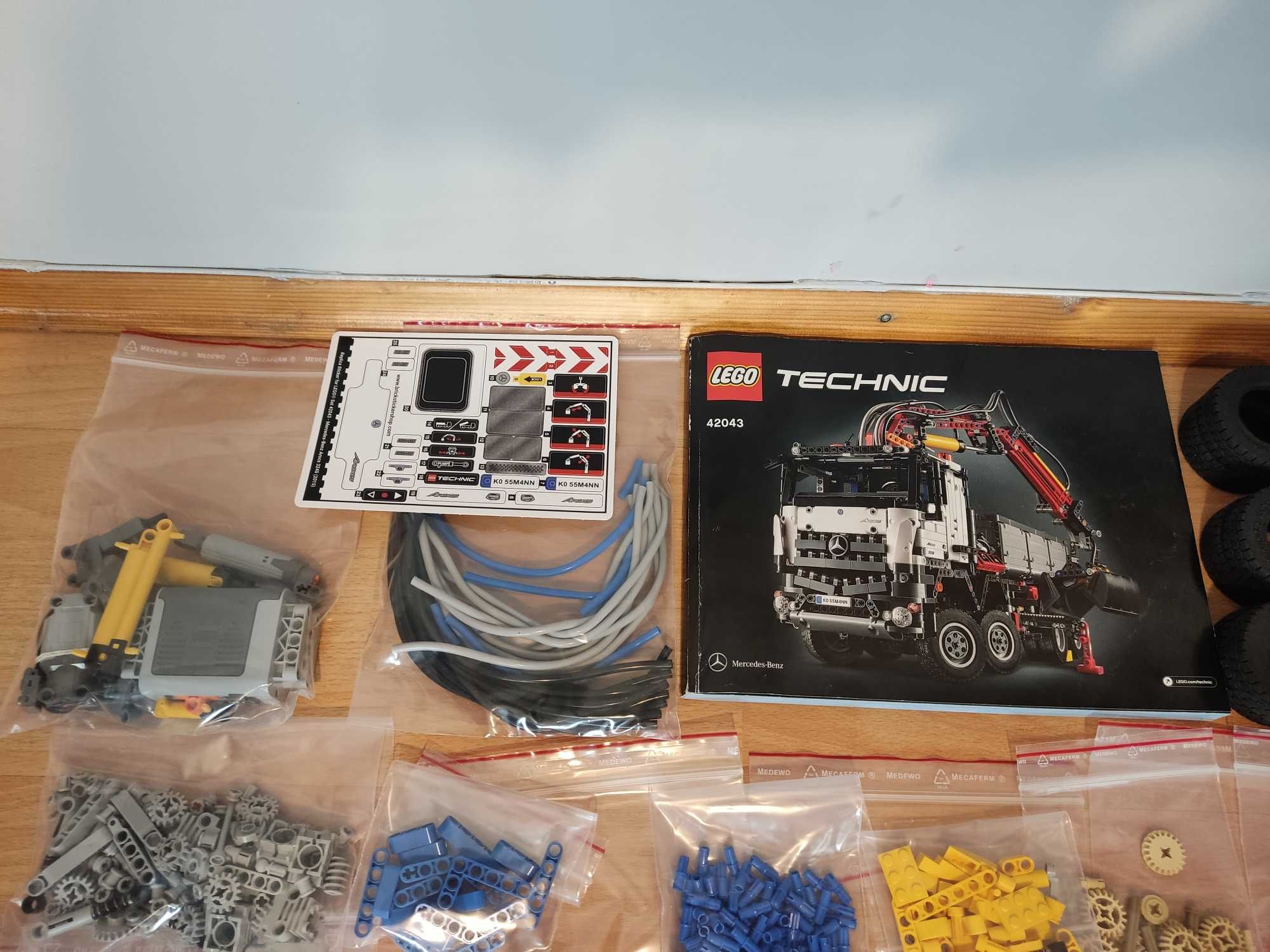 LEGO ® Technic ® 42043 Mercedes Arocs 3245