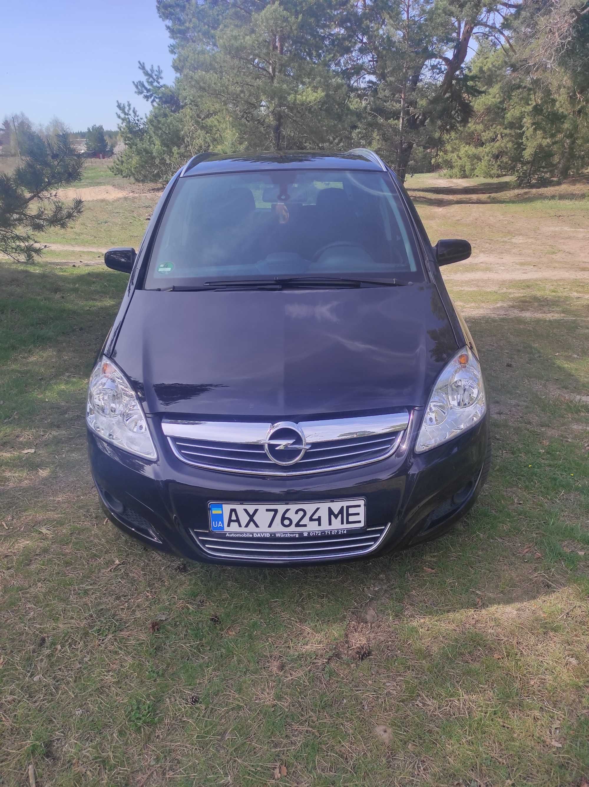 Продам Opel Zafira 1.8 бензин