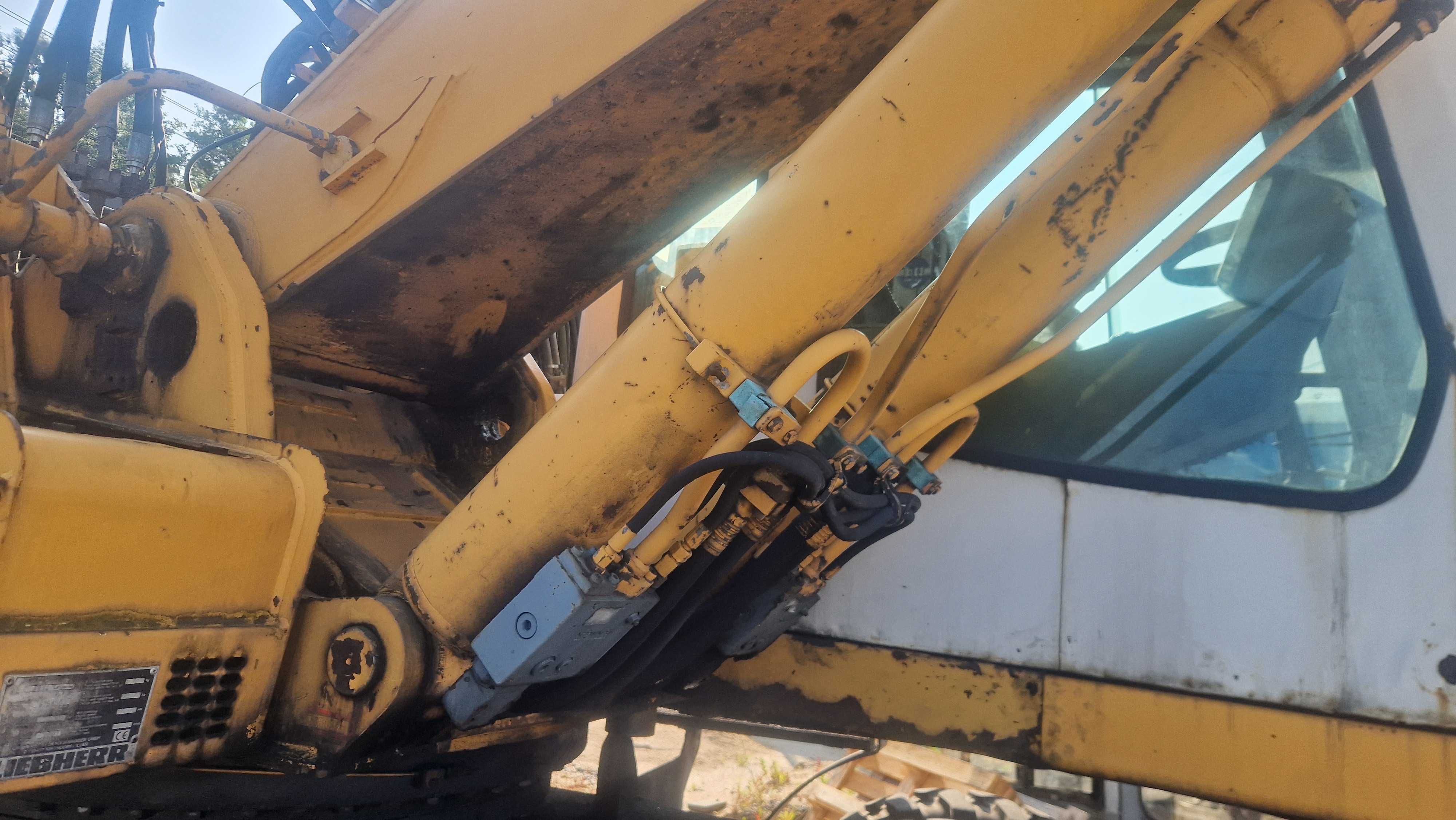 koparka liebherr A 924 litronic koła 1100r20 łożysko obrotu wieniec