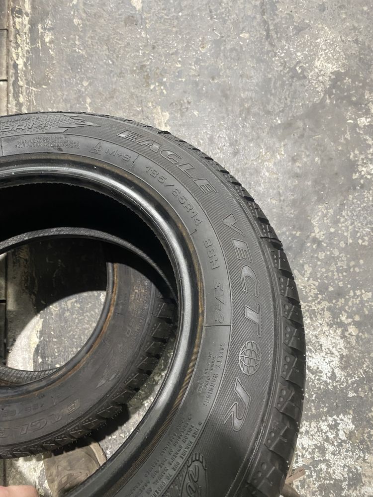 185/65 R14 Good year Eagle Vector нові