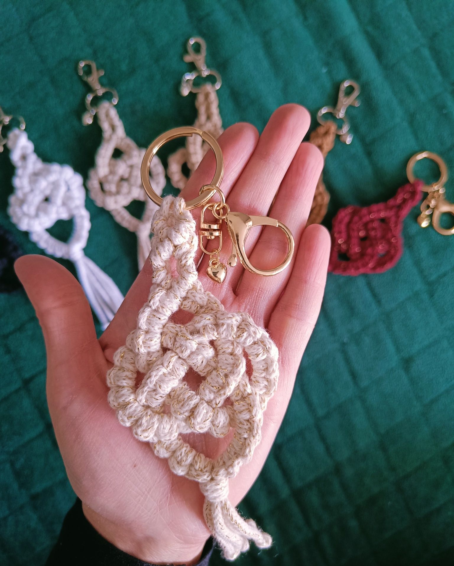 Breloki ze sznurka Boho, upominek, prezent, podziękowanie złoto, srebr
