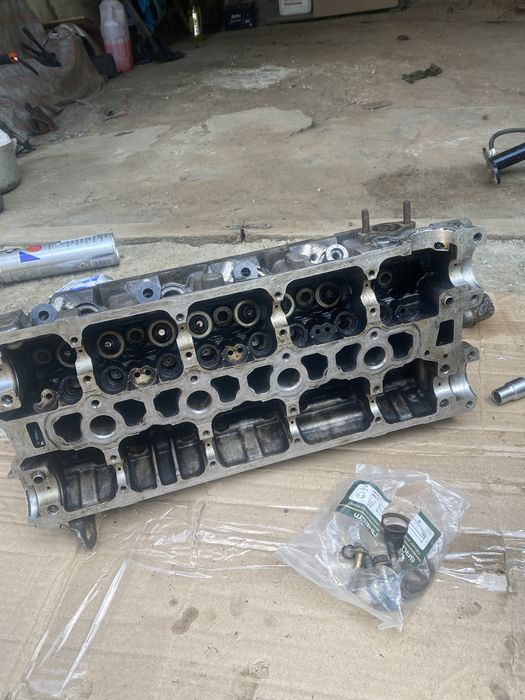 Головка mitsubishi carisma 1.8 16 valve