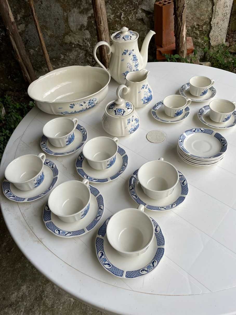 Serviço de Chá Vintage, Fábrica de Loiça de Sacavém, dos anos 60.
