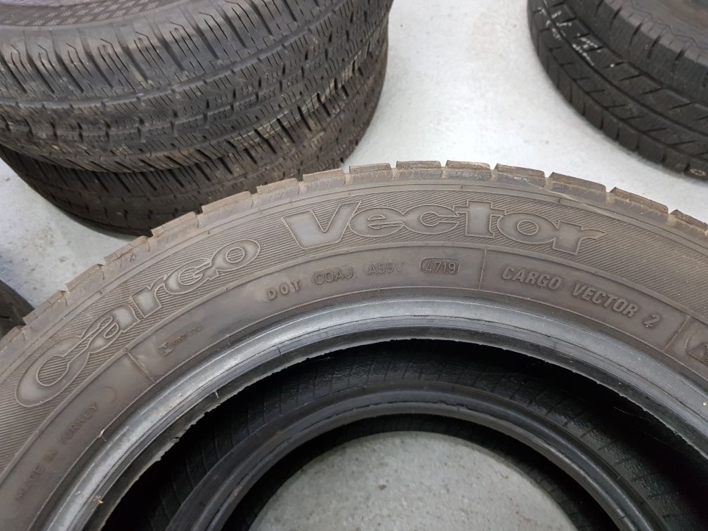 Opony zimowe Goodyear 2 sztuki 225/55/17 C